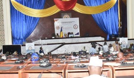 1410-132345-le-tchad-adopte-deux-lois-majeures-pour-reformer-la-justice-et-renforcer-les-droits-des-citoyens_M.jpg